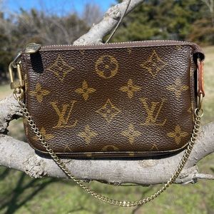 Louis Vuitton Mini Pochette